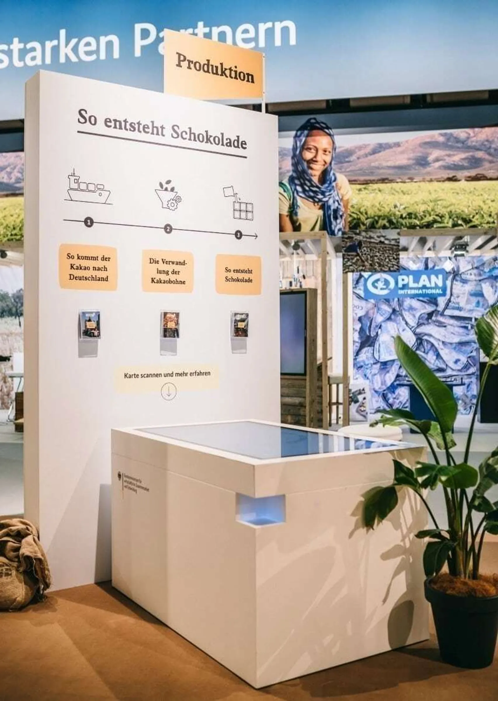 Multitouch-Scanner-Tisch des Entwicklungshilfe Ministeriums auf der IGW2019 in Berlin