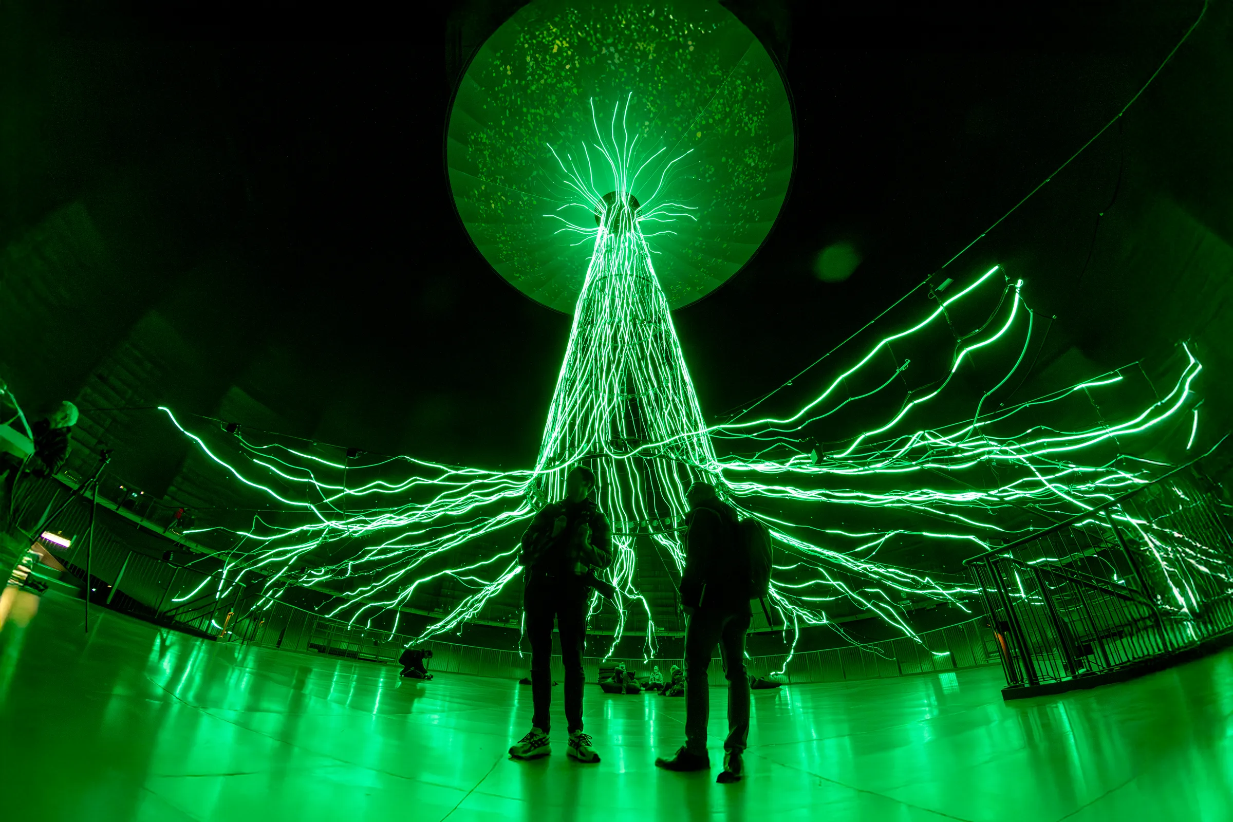 immersiven Lichtskulptur „Der Baum“