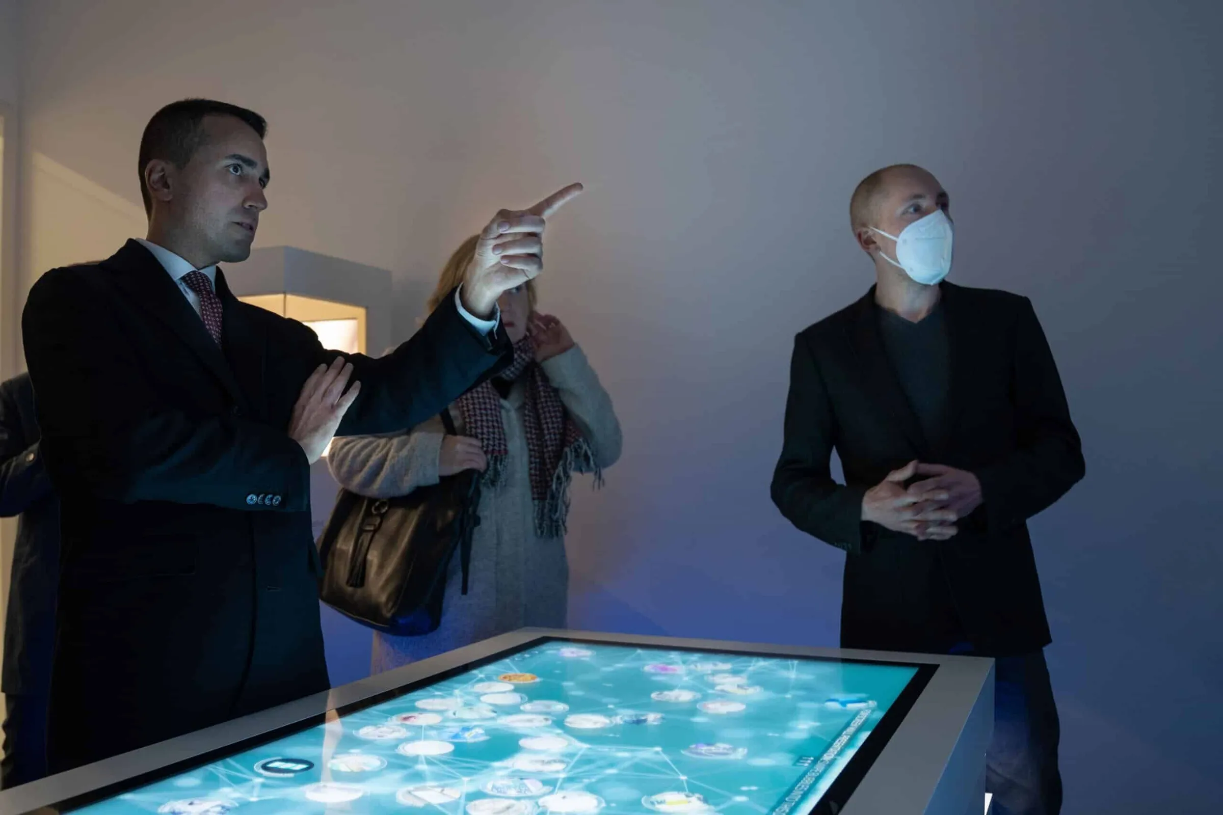 Italienischer Außenminister besucht Garamantis Showroom