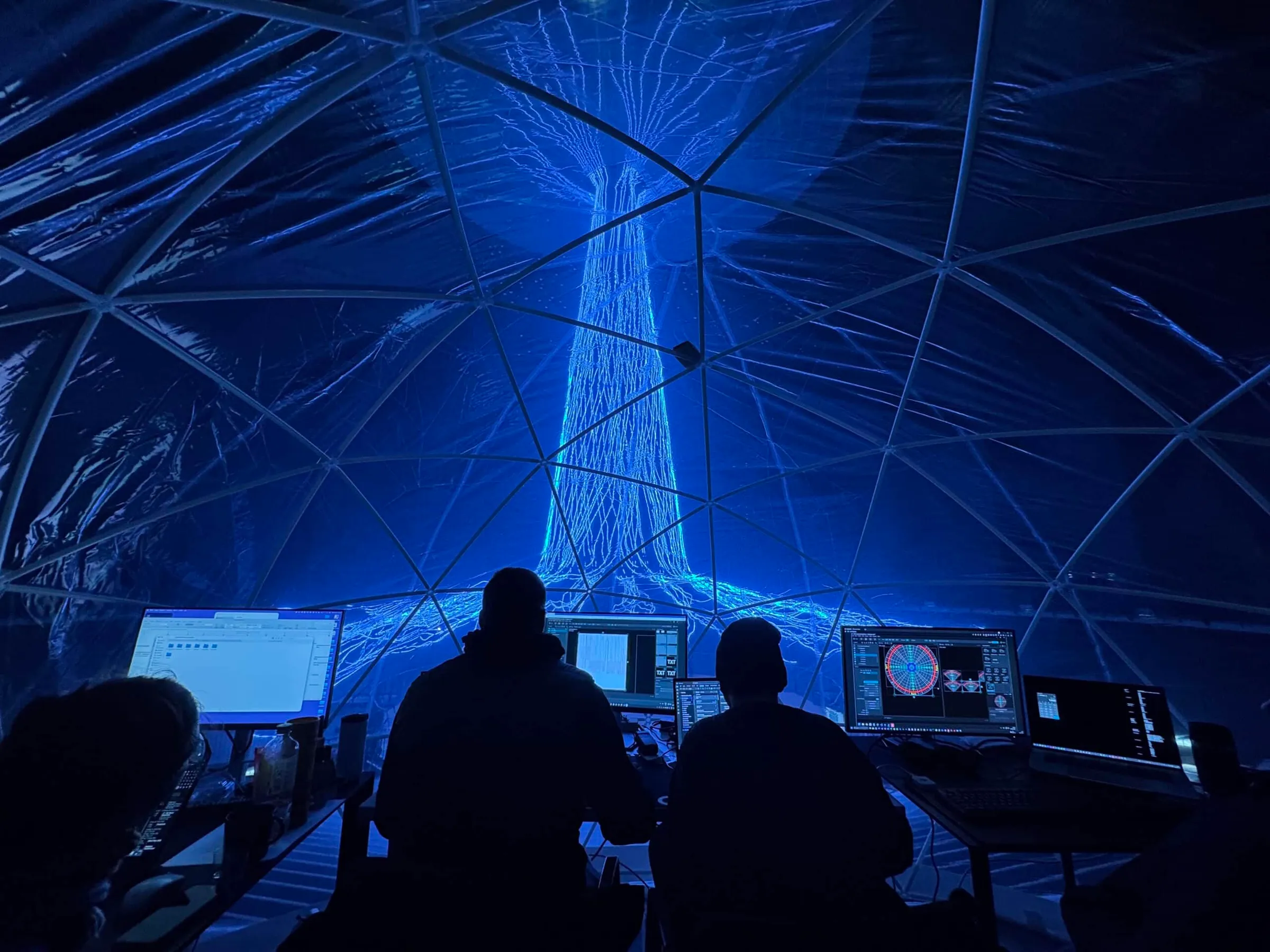 Real-time engine for controlling the centrepiece, “The Tree”