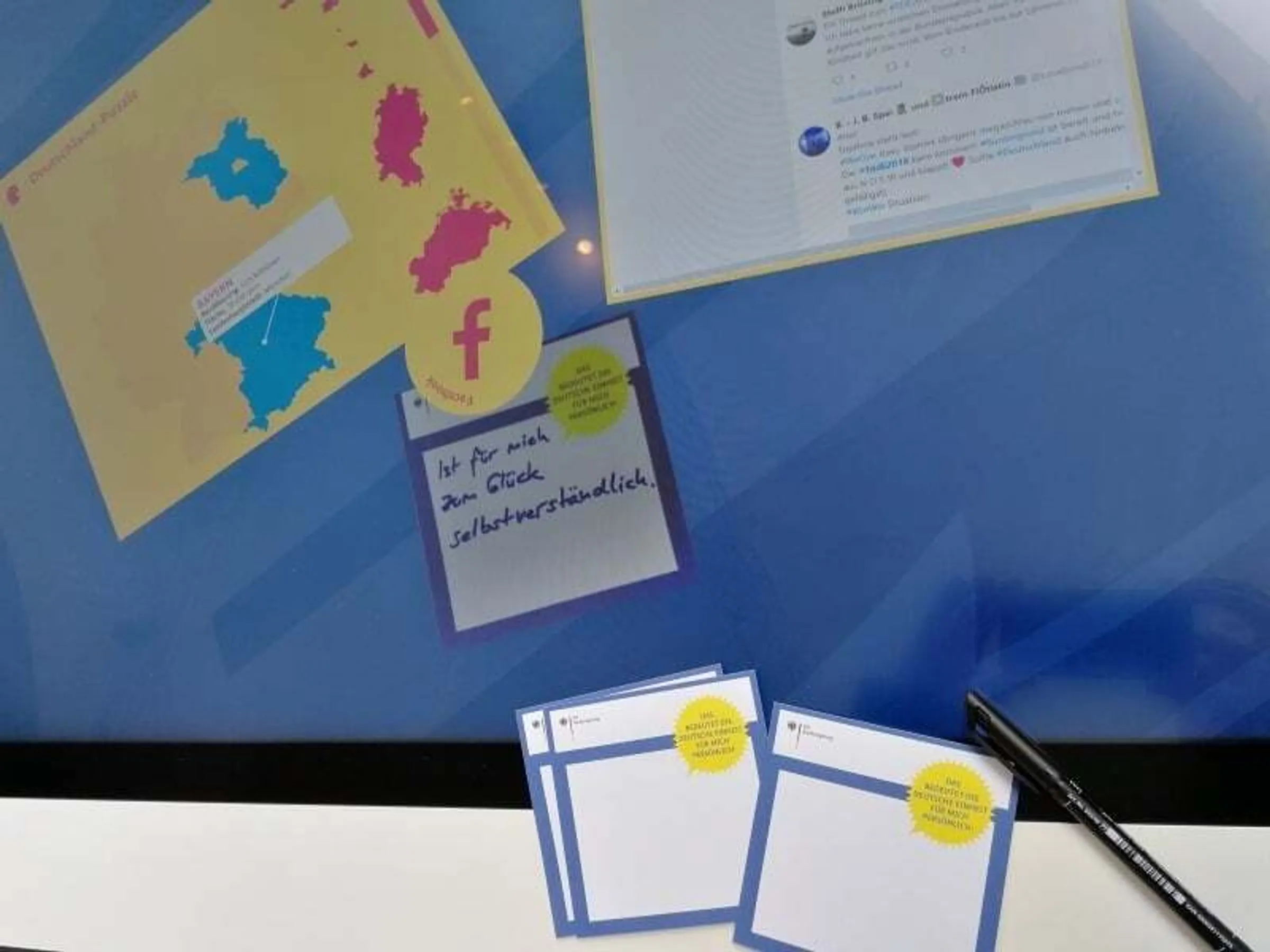Multitouch Table mit Puzzle und Scanner-Karten beim Tag der Deutschen Einheit 2018 in Berlin