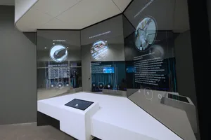 Interaktive Terminal-Installation für Technologien und Services