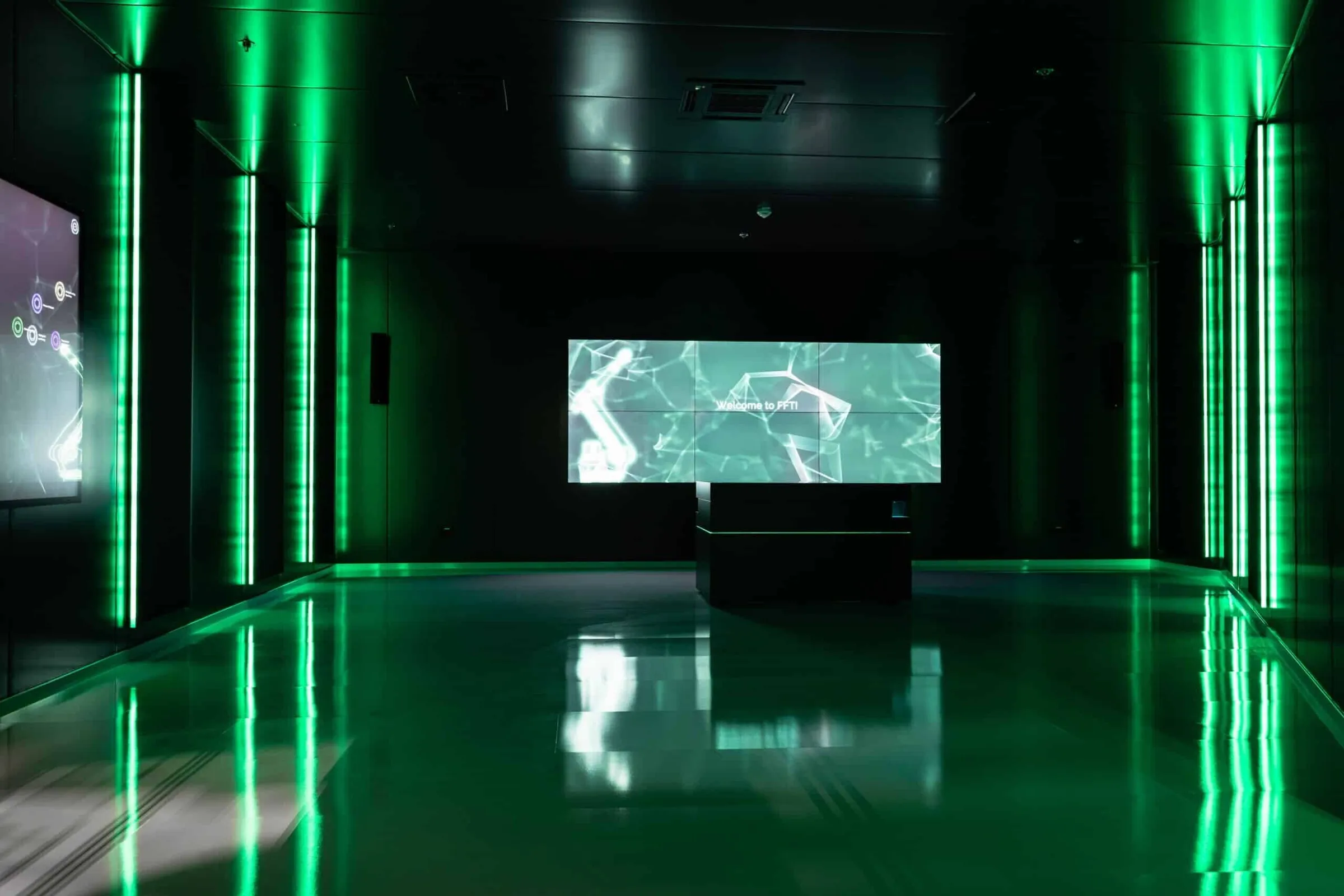 interaktiver Unternehmens Showroom von FFT mit Multitouch Installationen