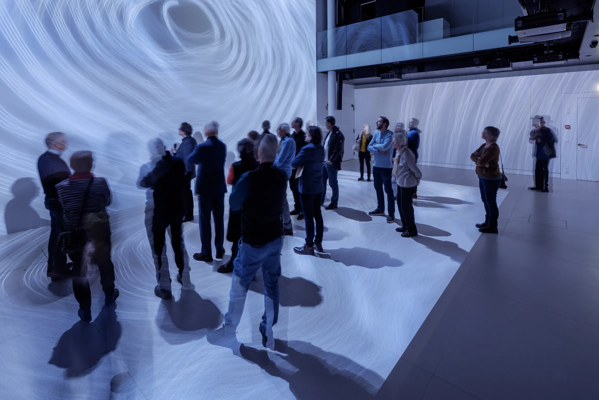 Immersiv Bedeutung Definition und Beispiele - immersiver Raum mit Projektionstechnik