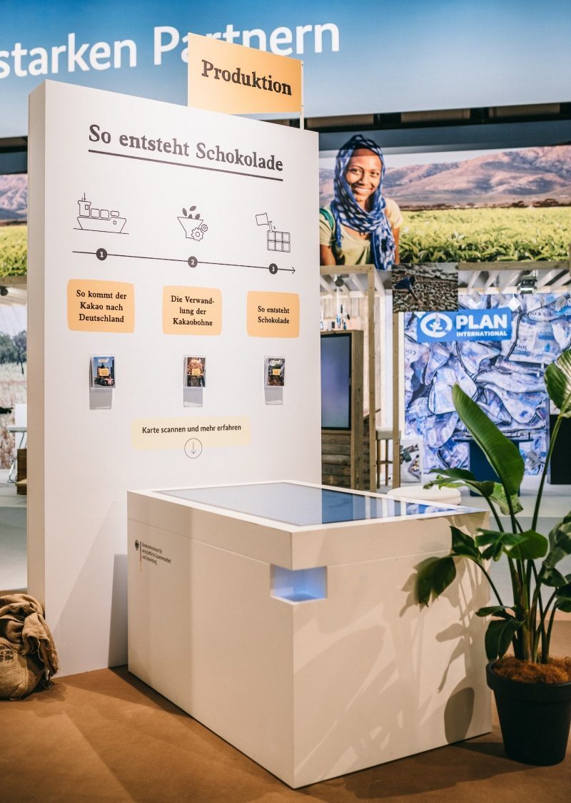 Multitouch-Scanner-Tisch des Entwicklungshilfe Ministeriums auf der IGW2019 in Berlin