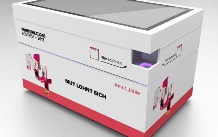 Mut Table - Multitouch-Tisch mit Social Media Schnittstelle