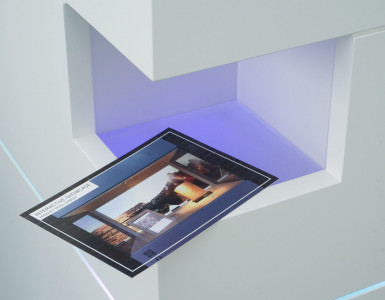 Multitouch scanner table optically detects objects