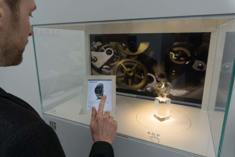 Interactive showcase enables novel product presentation