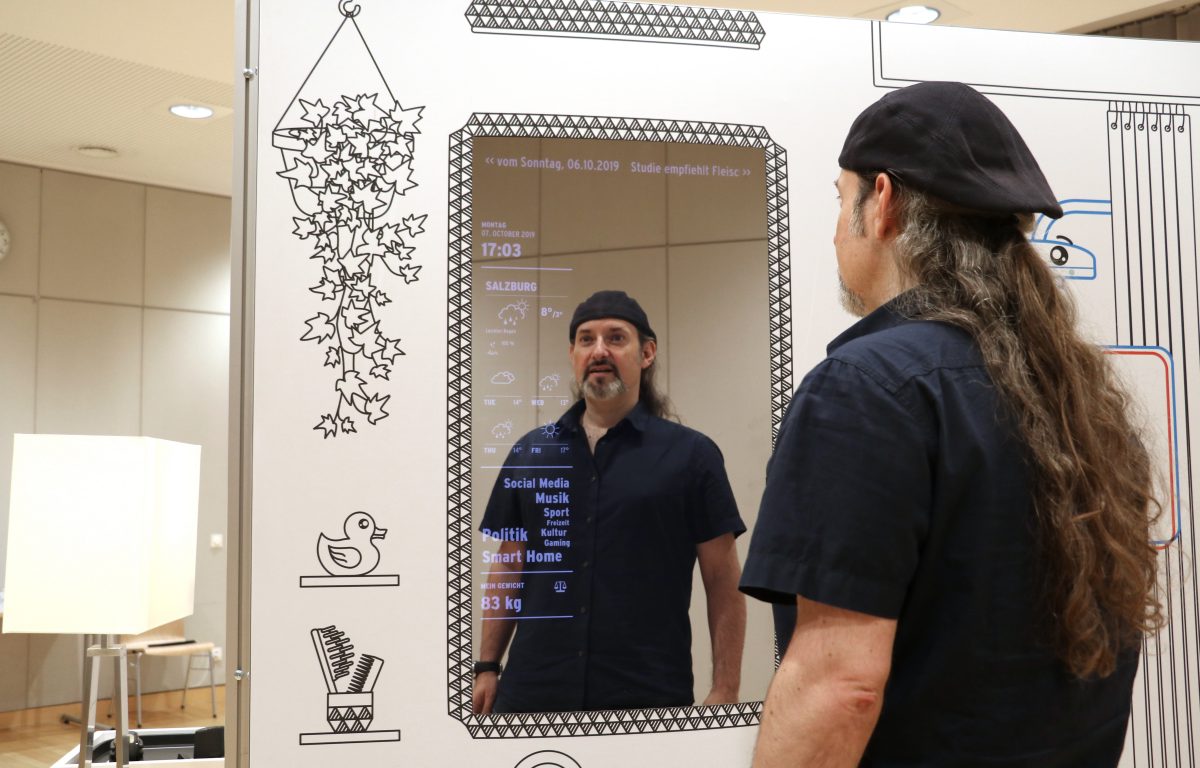 Smart Mirror is automatically activated by scale in front of it