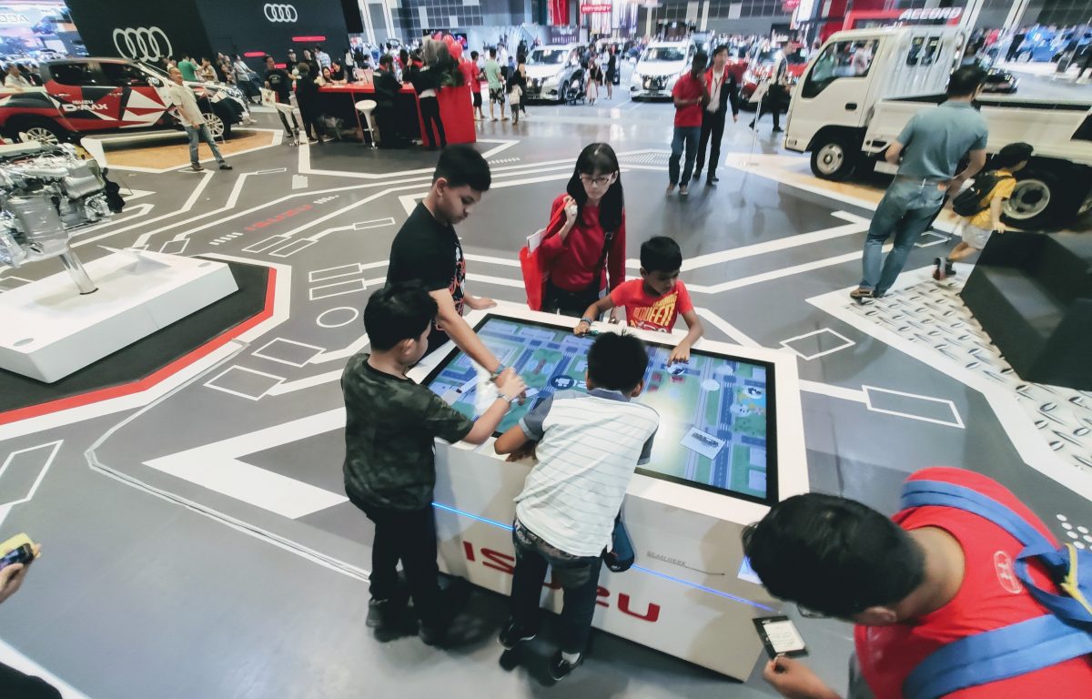 interactive concept multitouch table for children