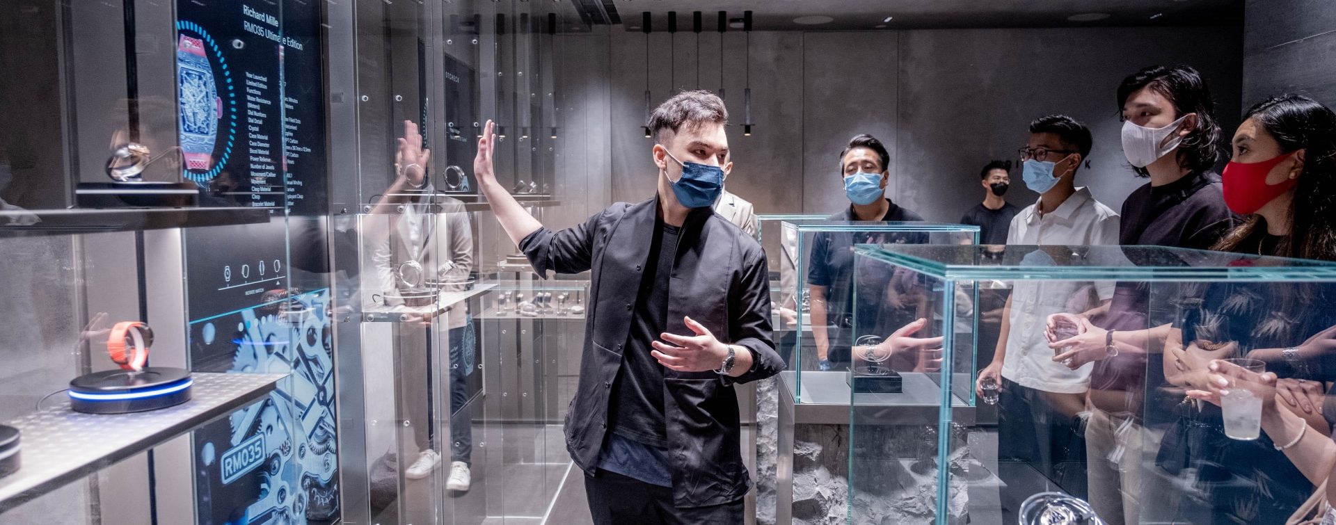 Wristcheck Experience Hong Kong - Garamantis develops interactive shop window