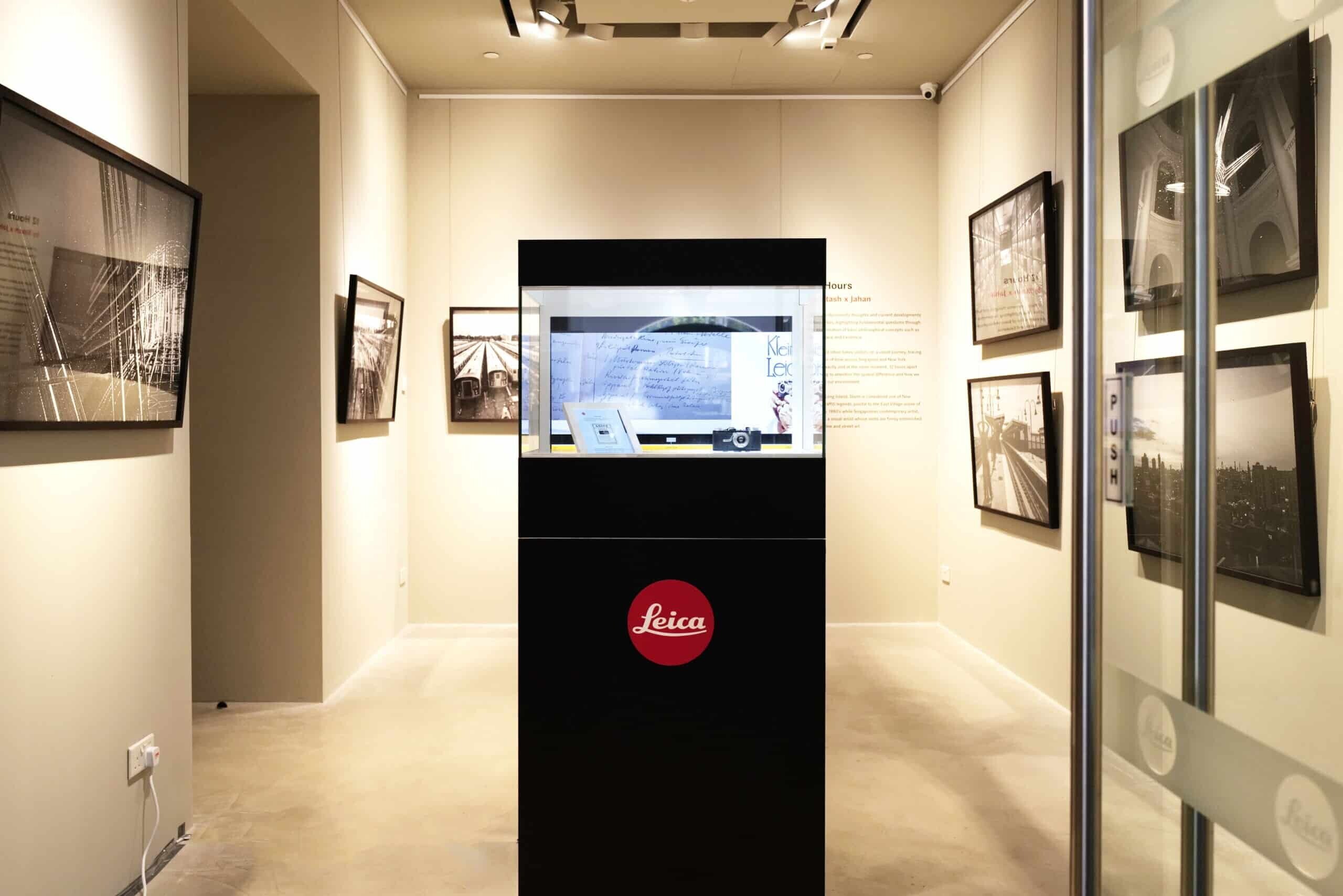ライカ Leica カメラ台 Display stand 展示台 ライカ Leica カメラ台 Display stand 展示台