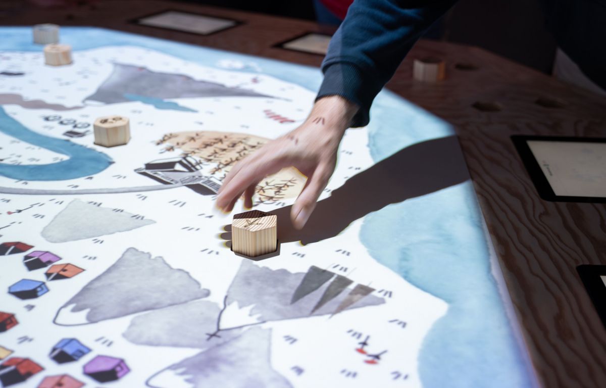 Interaktive Projektion mit Kamera-Tracking auf Spieltisch